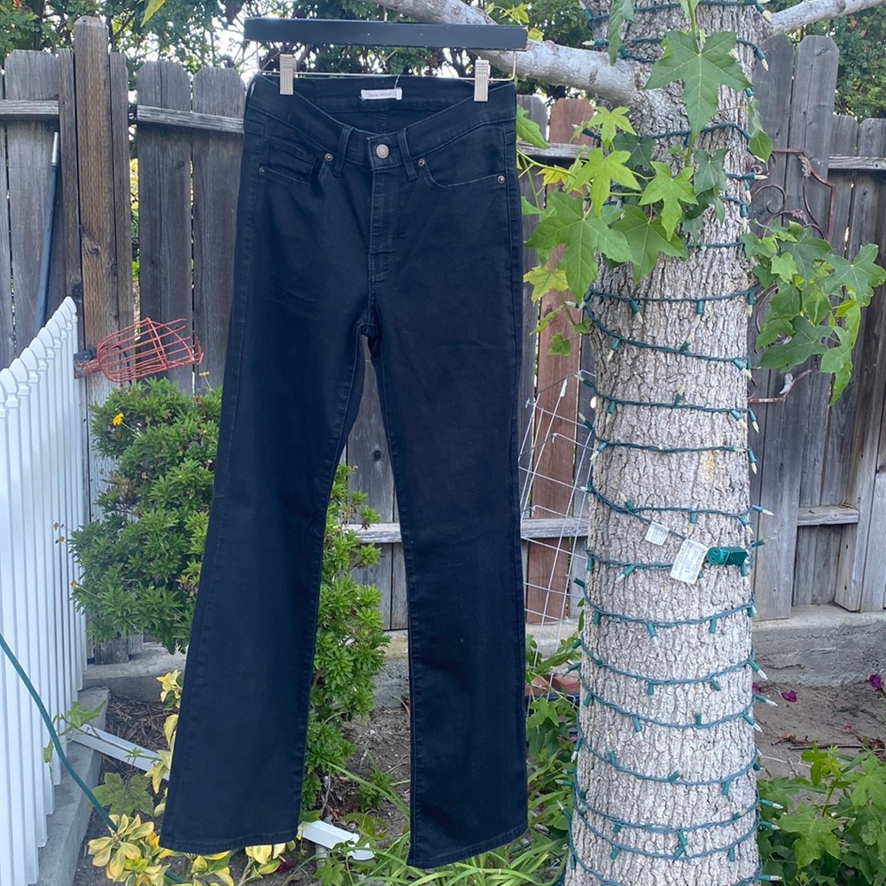 Levi’s jeans. classic bootcut.